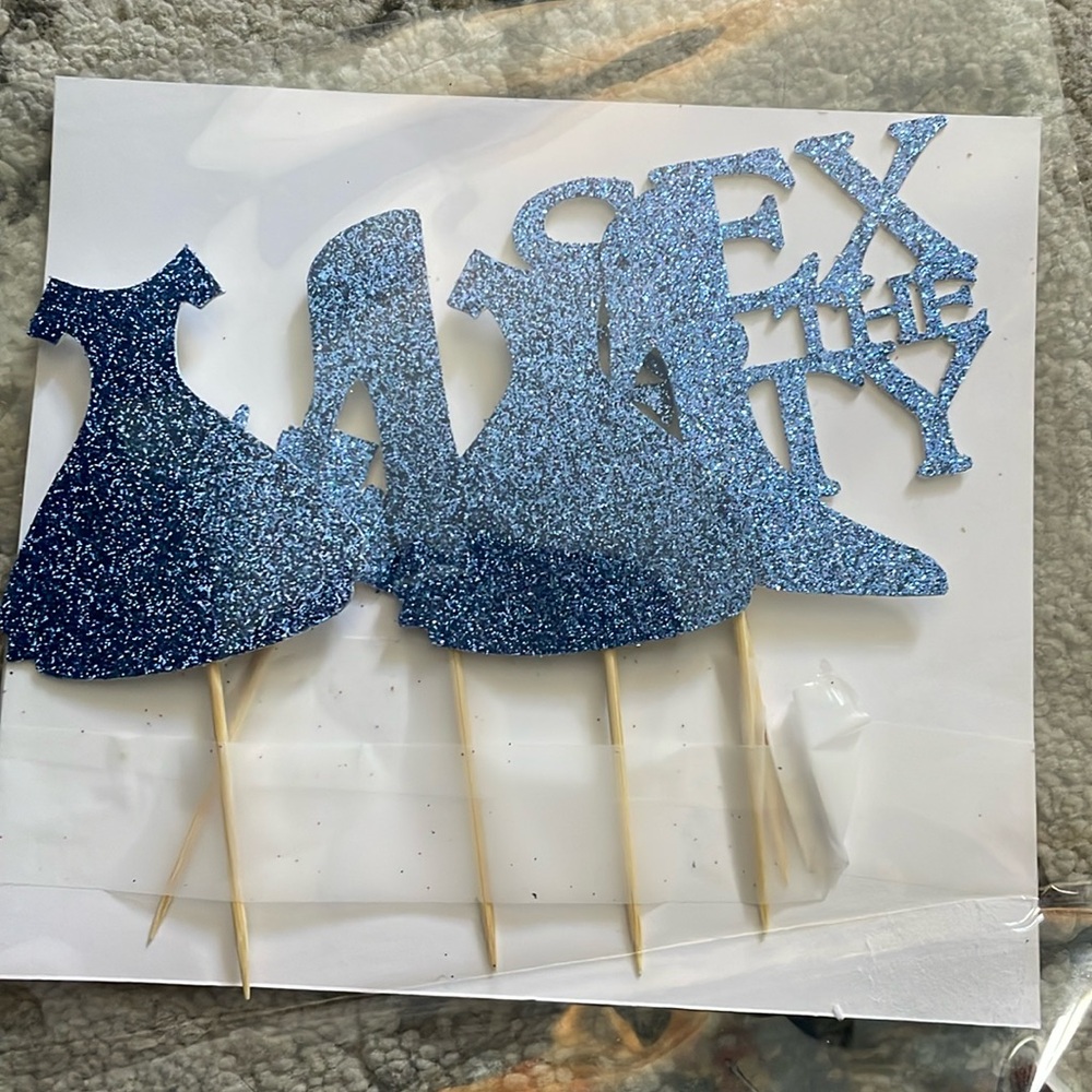 Sex and the City cake toppers